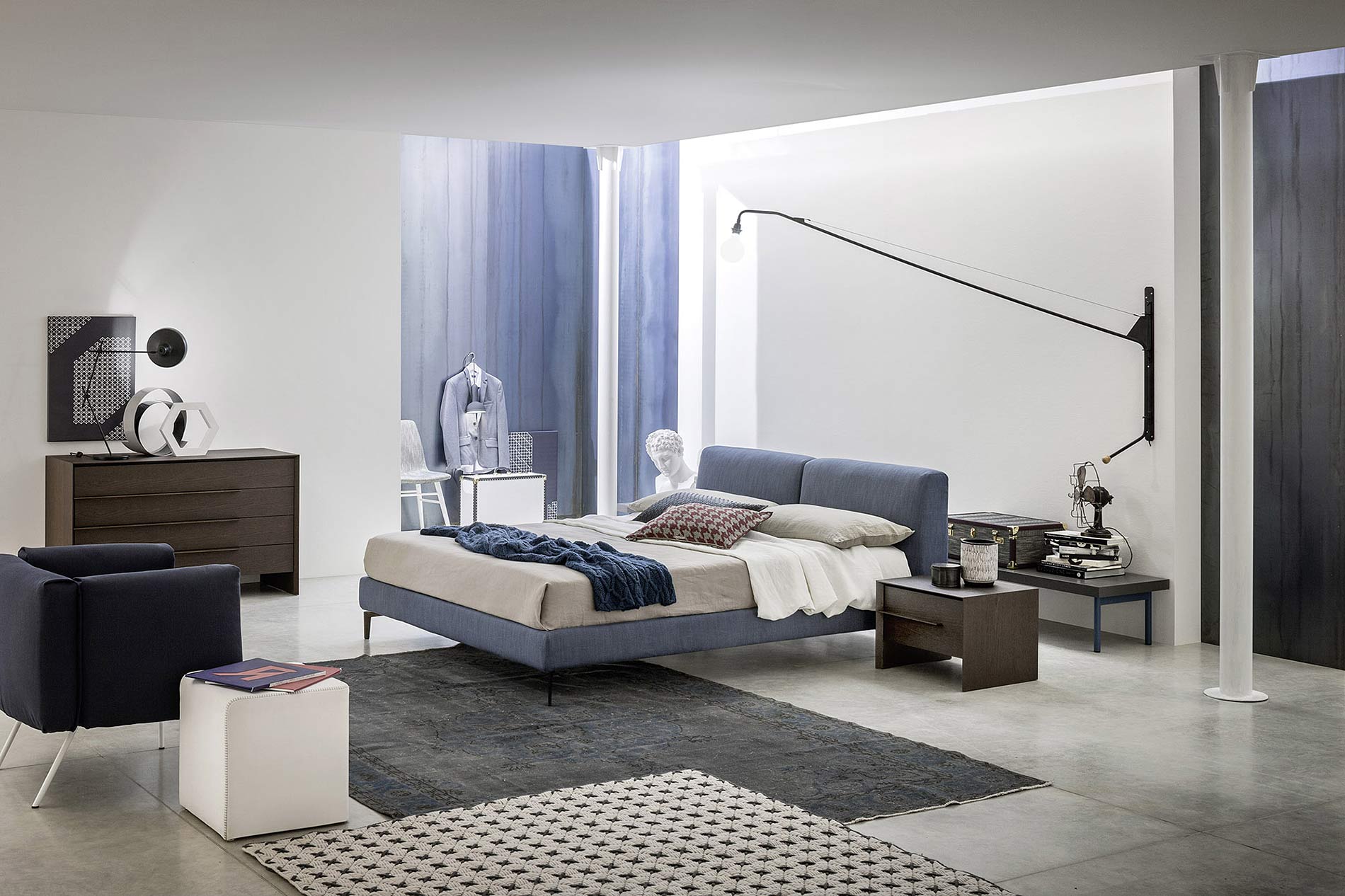 Blaues Design Polsterbett