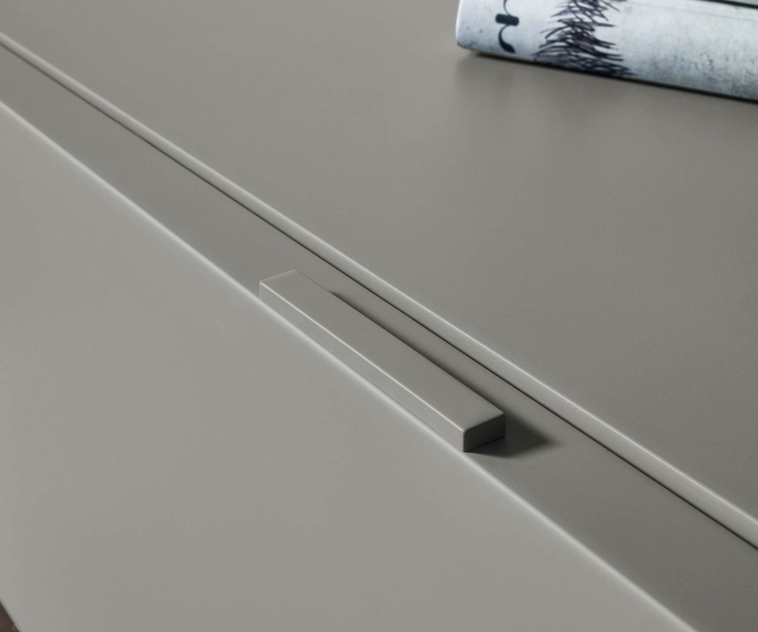 Hochwertige Livitalia Design Wohnwand C59 Detail mit minimalem Griff