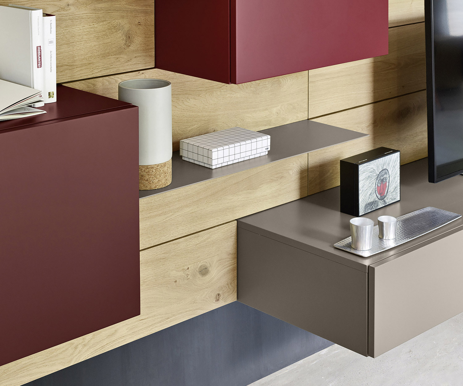 Modern Livitalia Design wall unit C37 with wall panel in oak veneer Modern Livitalia Design wall unit C37 with wall panel in oak veneer