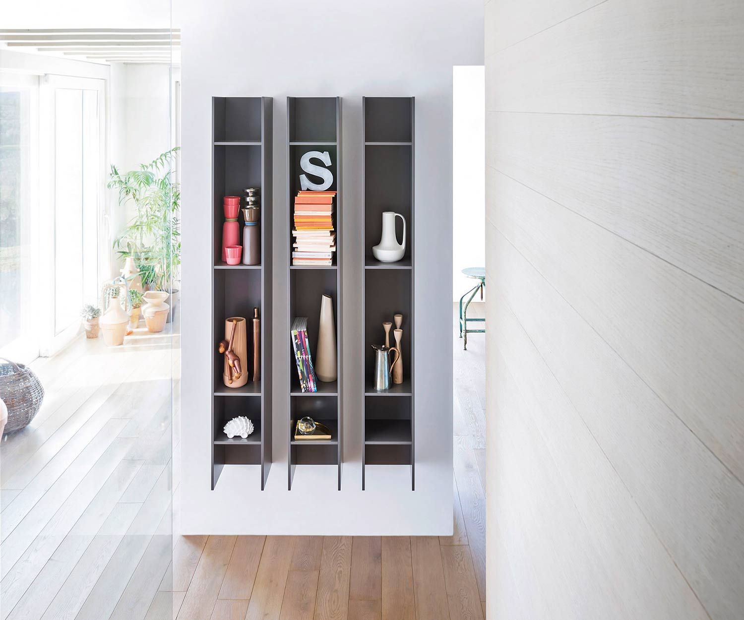 Design living room wall bookcase Butterfly by Novamobili Design living room wall bookcase Butterfly by Novamobili