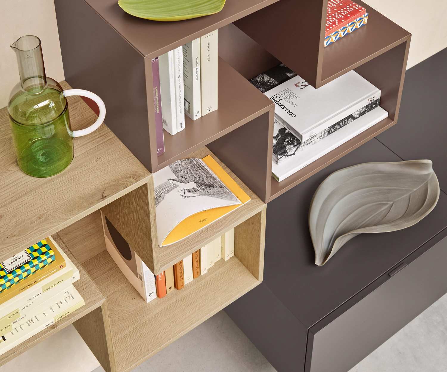 Exklusive Livitalia Design Wohnwand C23 mit offenem Bücherregal Eichenfurnier Terracotta