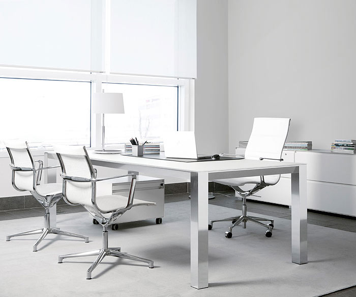 Design Buerotisch ICF P80 Manager mit HPL Tischplatte Design Buerotisch ICF P80 Manager mit HPL Tischplatte