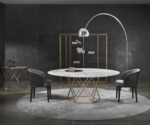 Comfortable Paris armchair in light grey velvet in the dining room
