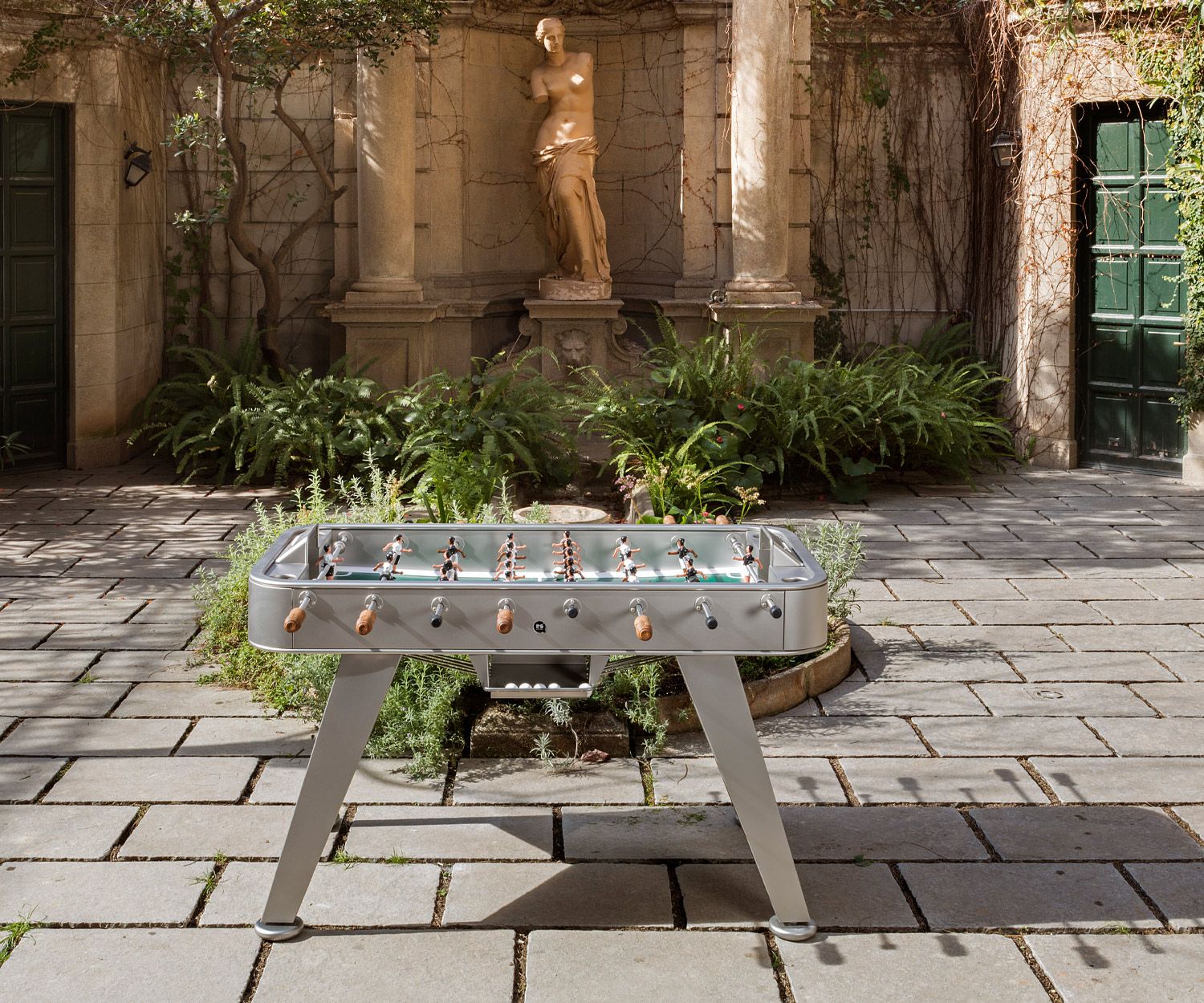  Hochwertige Design Tischkicker individuell lackiert Illustration 