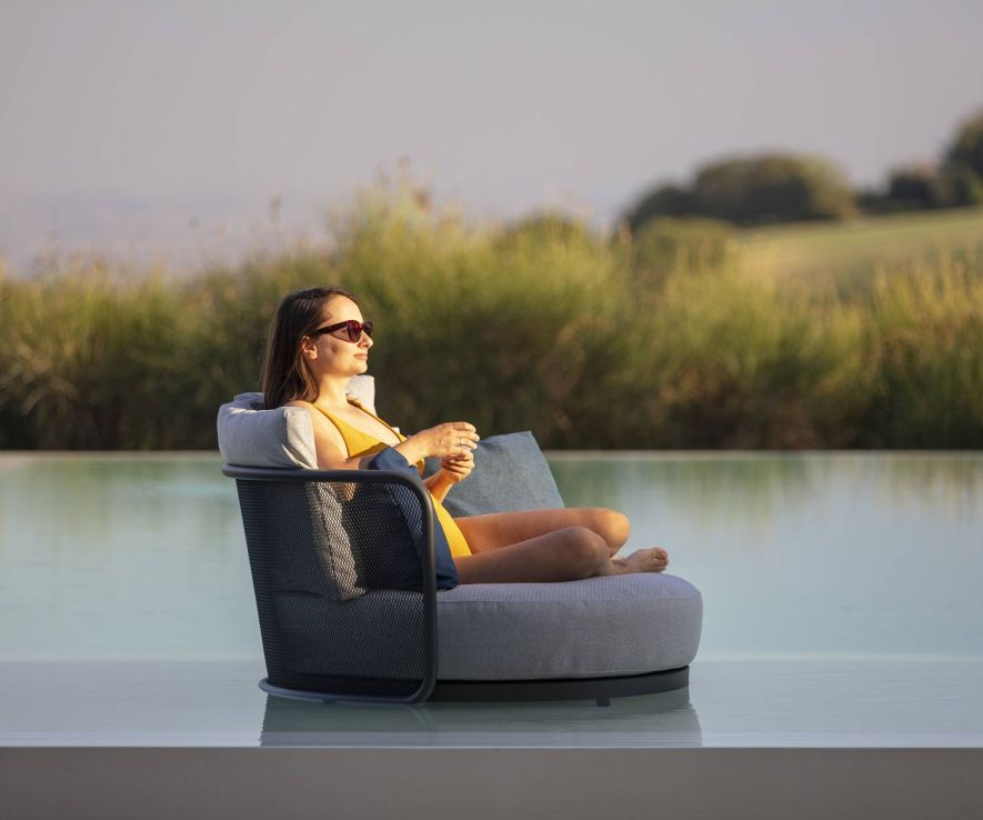 Todus Baza Round Lounge Relaxing pool chair