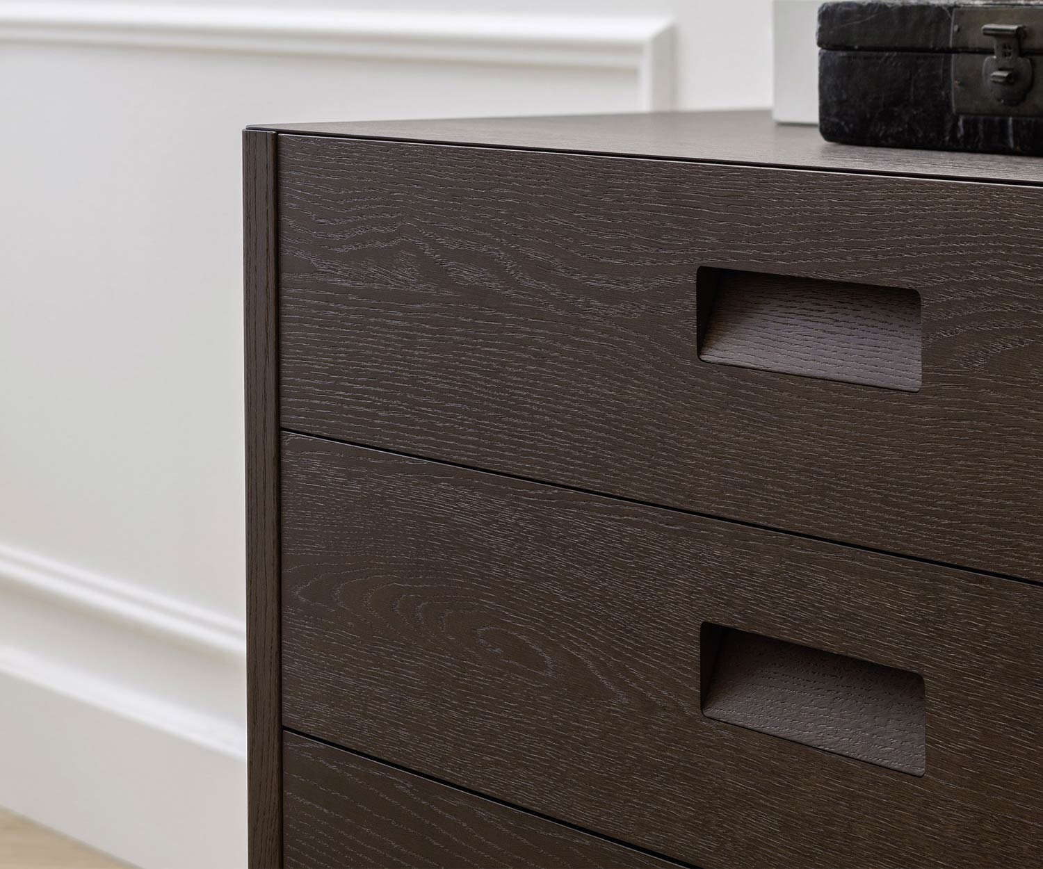 Modern Novamobili Giotto high chest of drawers 6 drawers dark earth-coloured oak