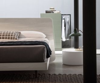 Novamobili Easy 6 high chest of drawers with wardrobe forest green matt and bed Sheet