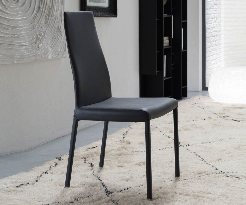 Ozzio Blitz black chair 