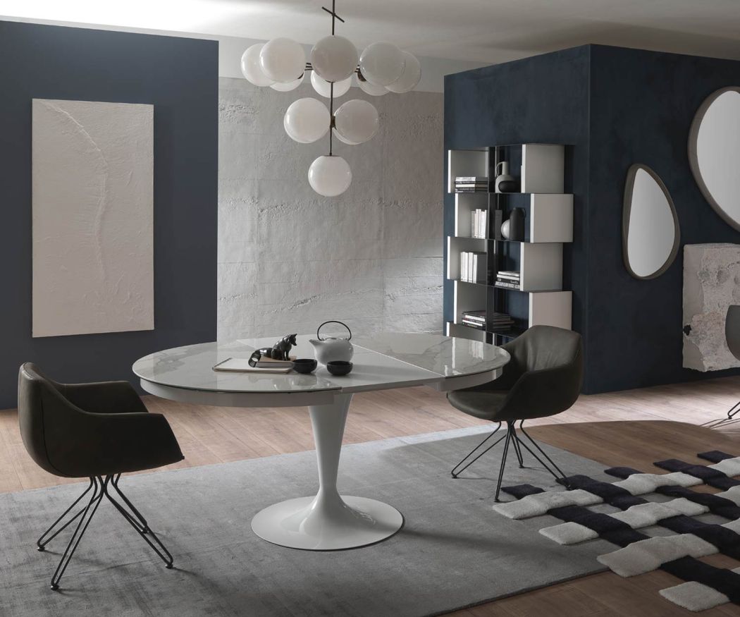 Extendable dining table Eclipse from Ozzio with Calacatta white table top marble glass