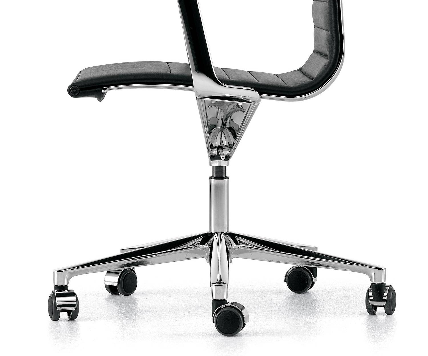 High-quality ICF Una Chair Management office chair aluminium chrome frame